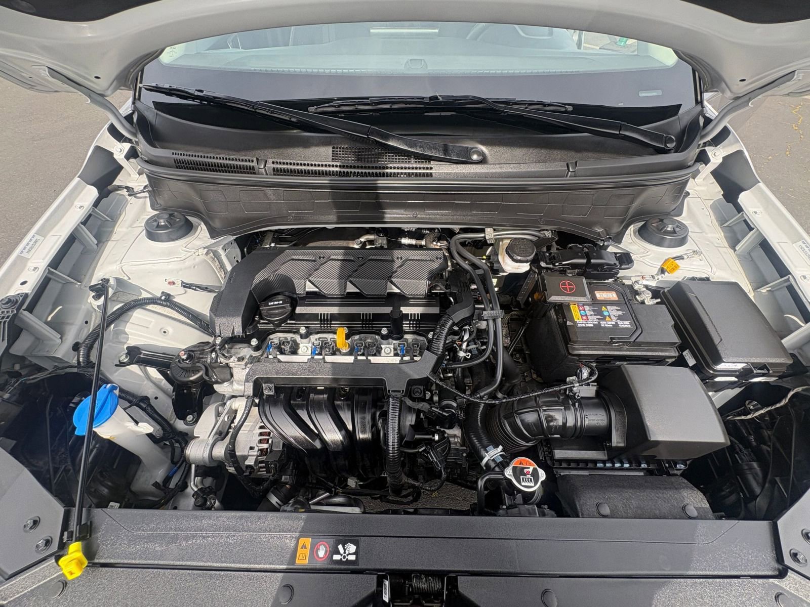 Used 2025 Hyundai Venue SEL image 32