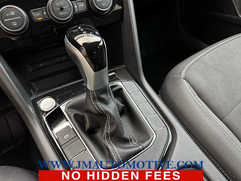 Used 2024 Volkswagen Taos SE AWD/4WD image 34