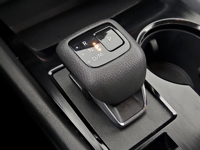 Used 2022 Nissan Rogue SV image 14