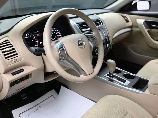 Used 2015 Nissan Altima 2.5 S w/ Power Driver Seat Package FWD image 14