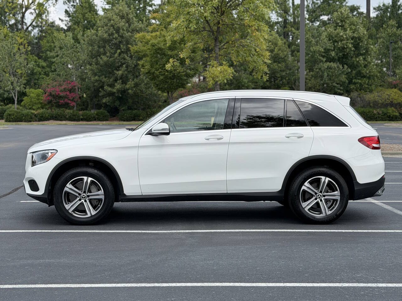Used 2019 Mercedes-Benz GLC 300 image 5