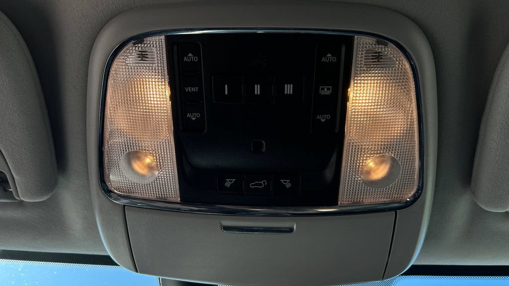 Used 2018 Jeep Grand Cherokee Summit AWD/4WD image 40