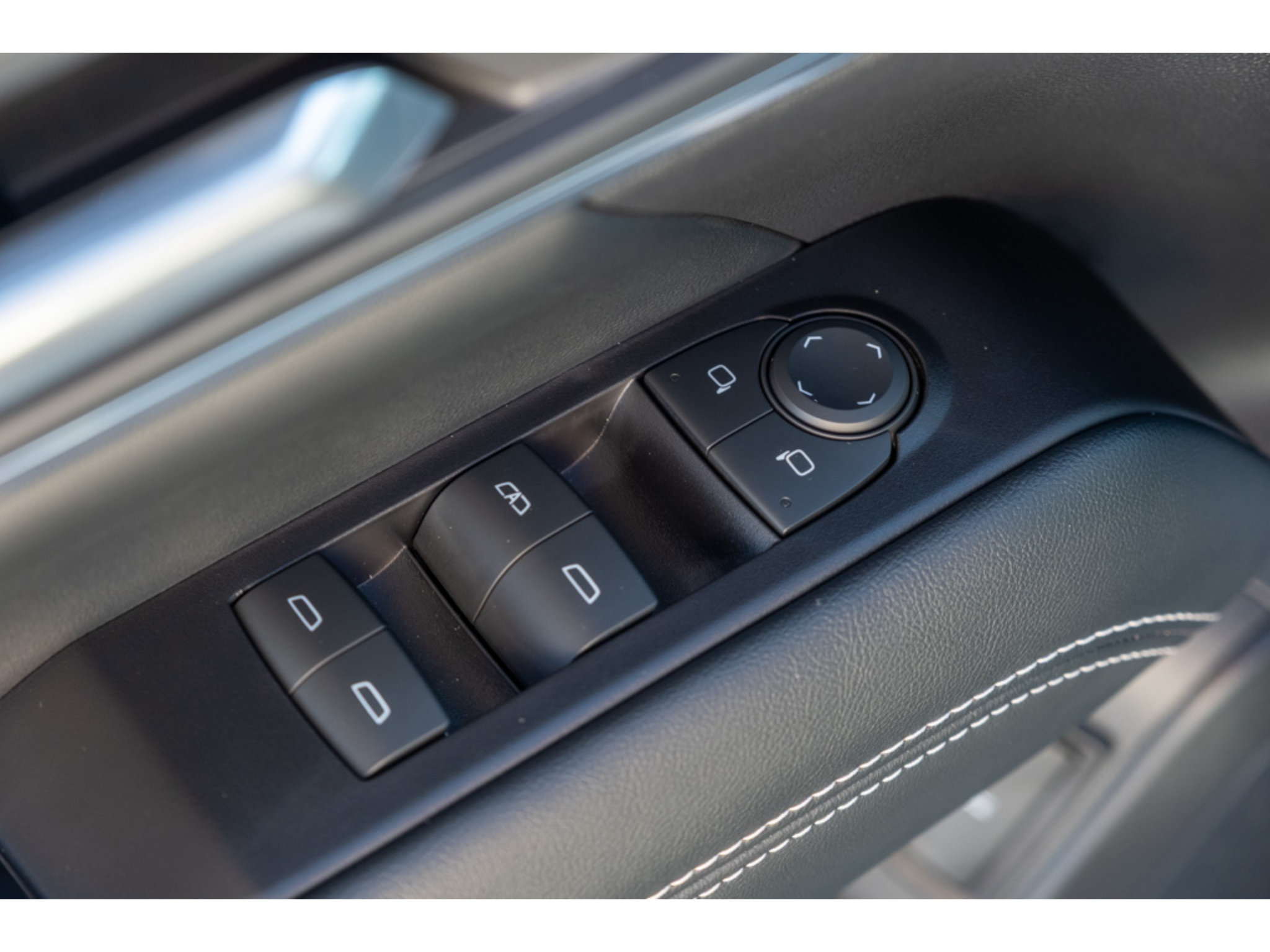 New 2027 GMC Terrain Elevation w/ Elevation Premium Package FWD image 14