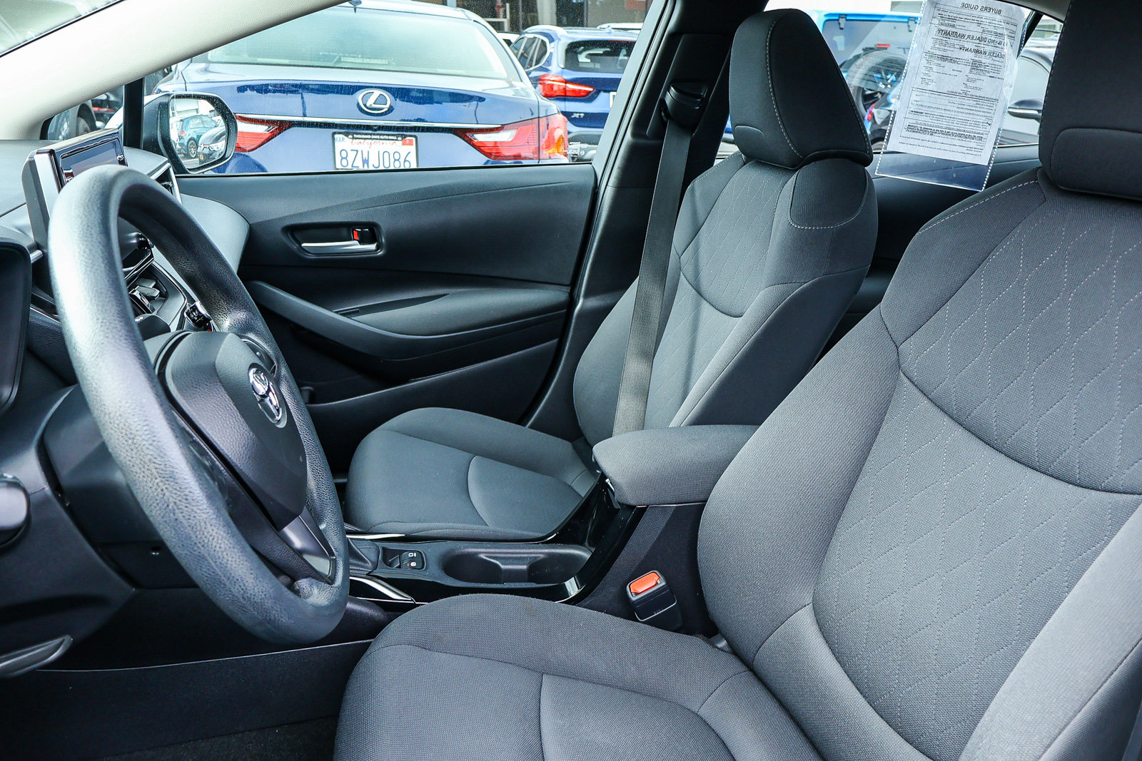 Used 2020 Toyota Corolla LE FWD image 12