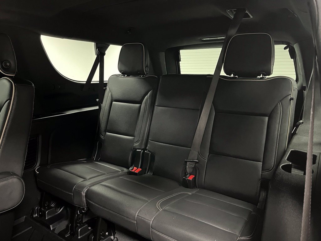 Used 2025 Chevrolet Suburban Premier AWD/4WD image 48