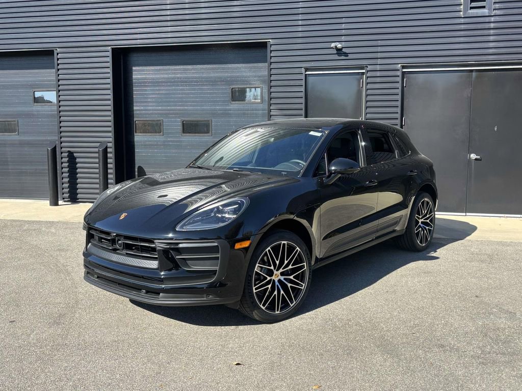 New 2026 Porsche Macan image 6