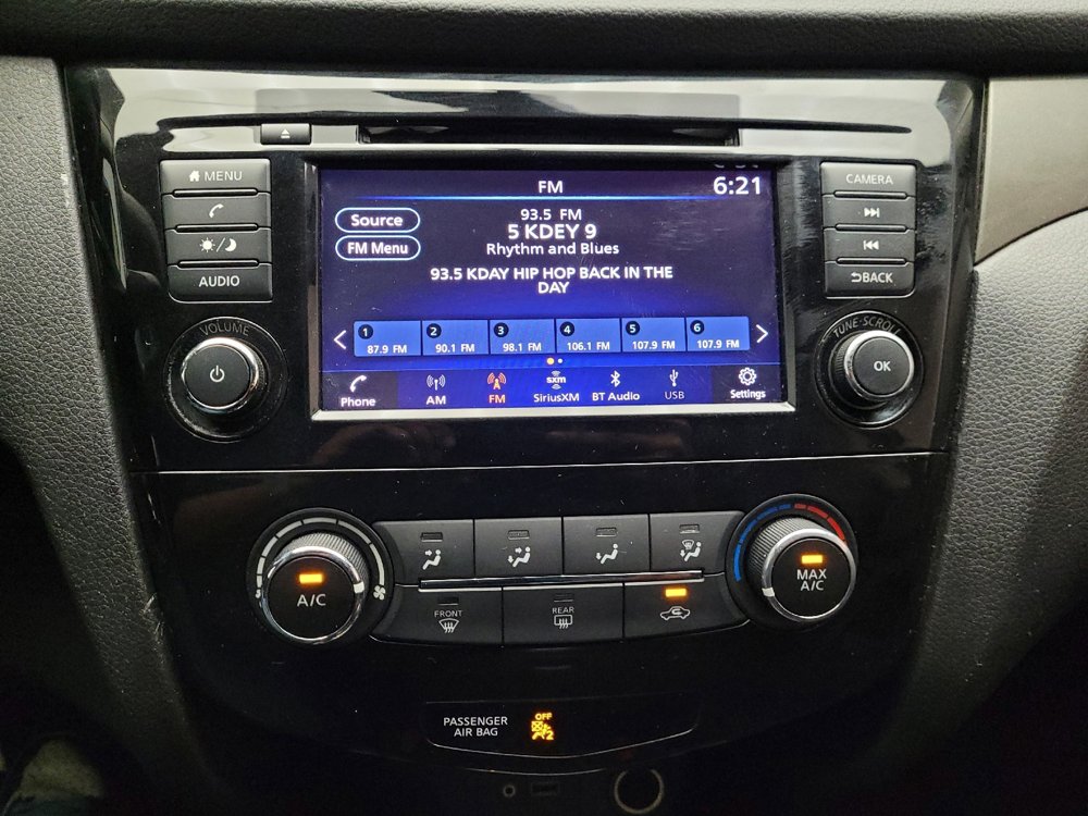 Used 2019 Nissan Rogue Sport S image 25