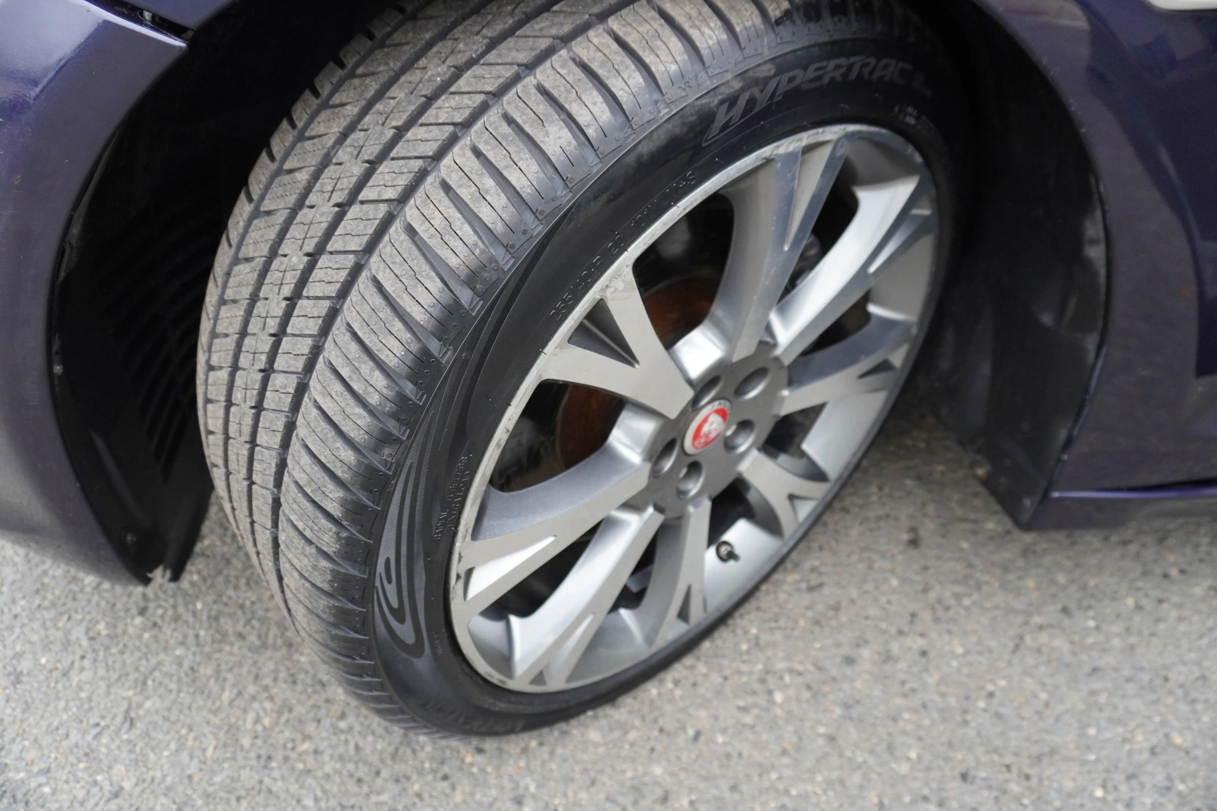 Used 2015 Jaguar XJ image 34