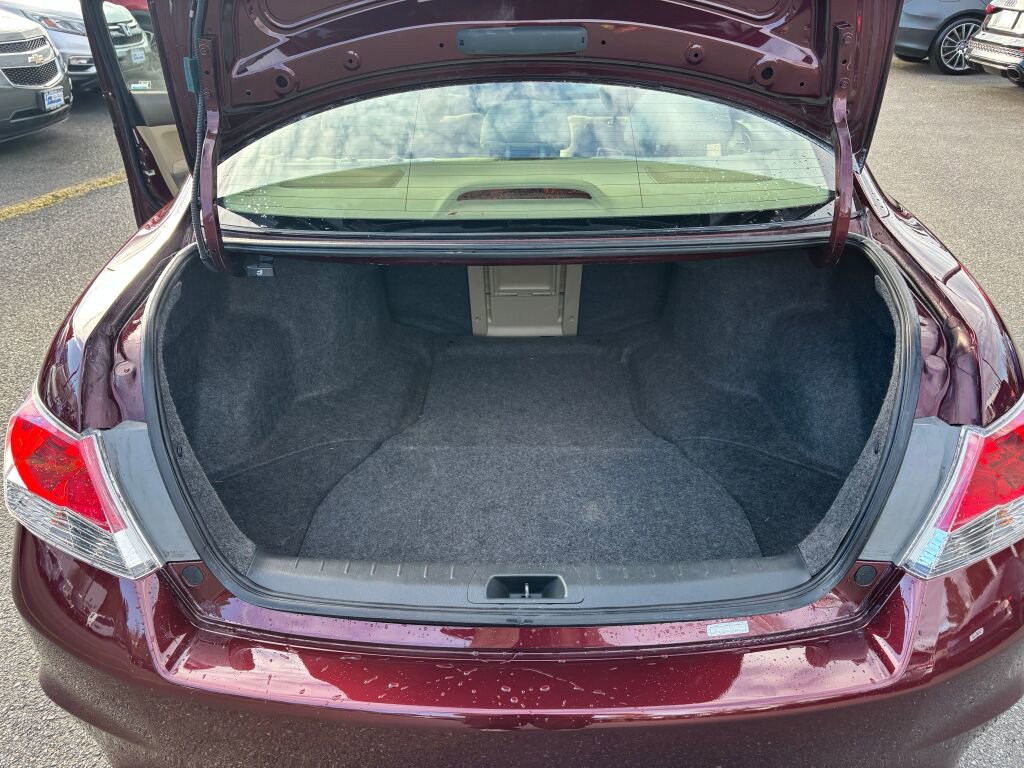 Used 2010 Honda Accord LX-P image 9