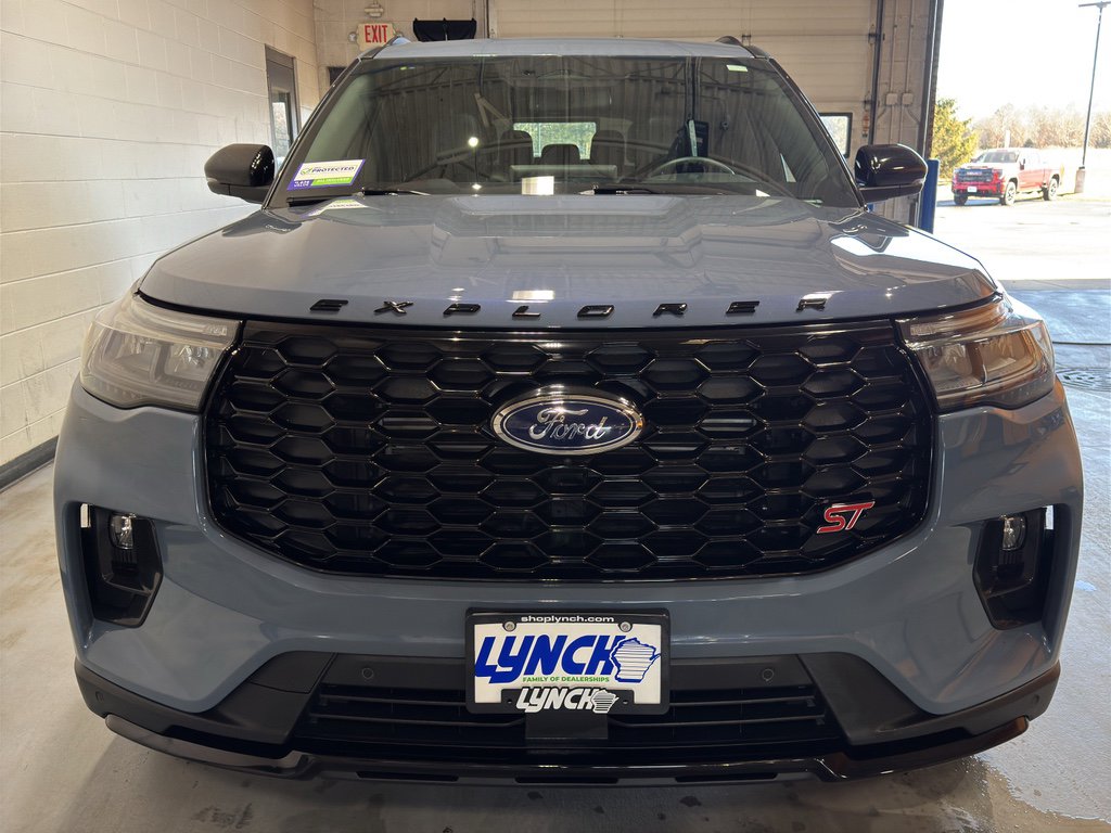 Used 2025 Ford Explorer ST AWD/4WD image 8