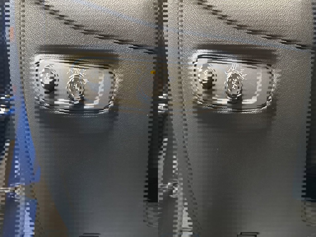 Used 2023 Chevrolet Equinox LS w/ LS Convenience Package image 23