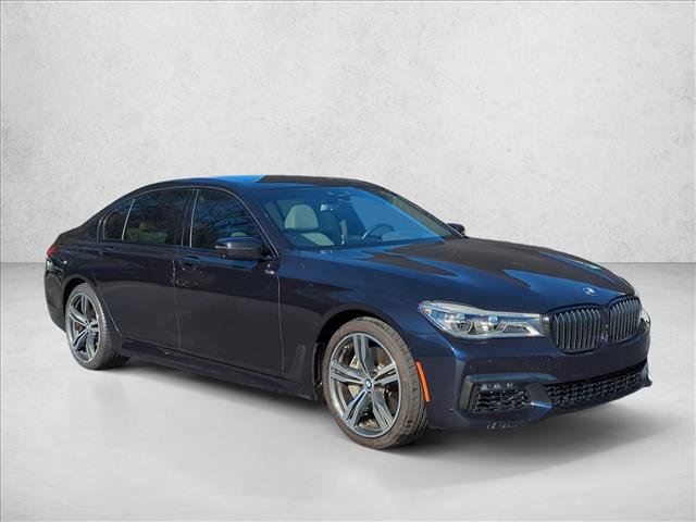 Used 2019 BMW 750i w/ M Sport Package image 3