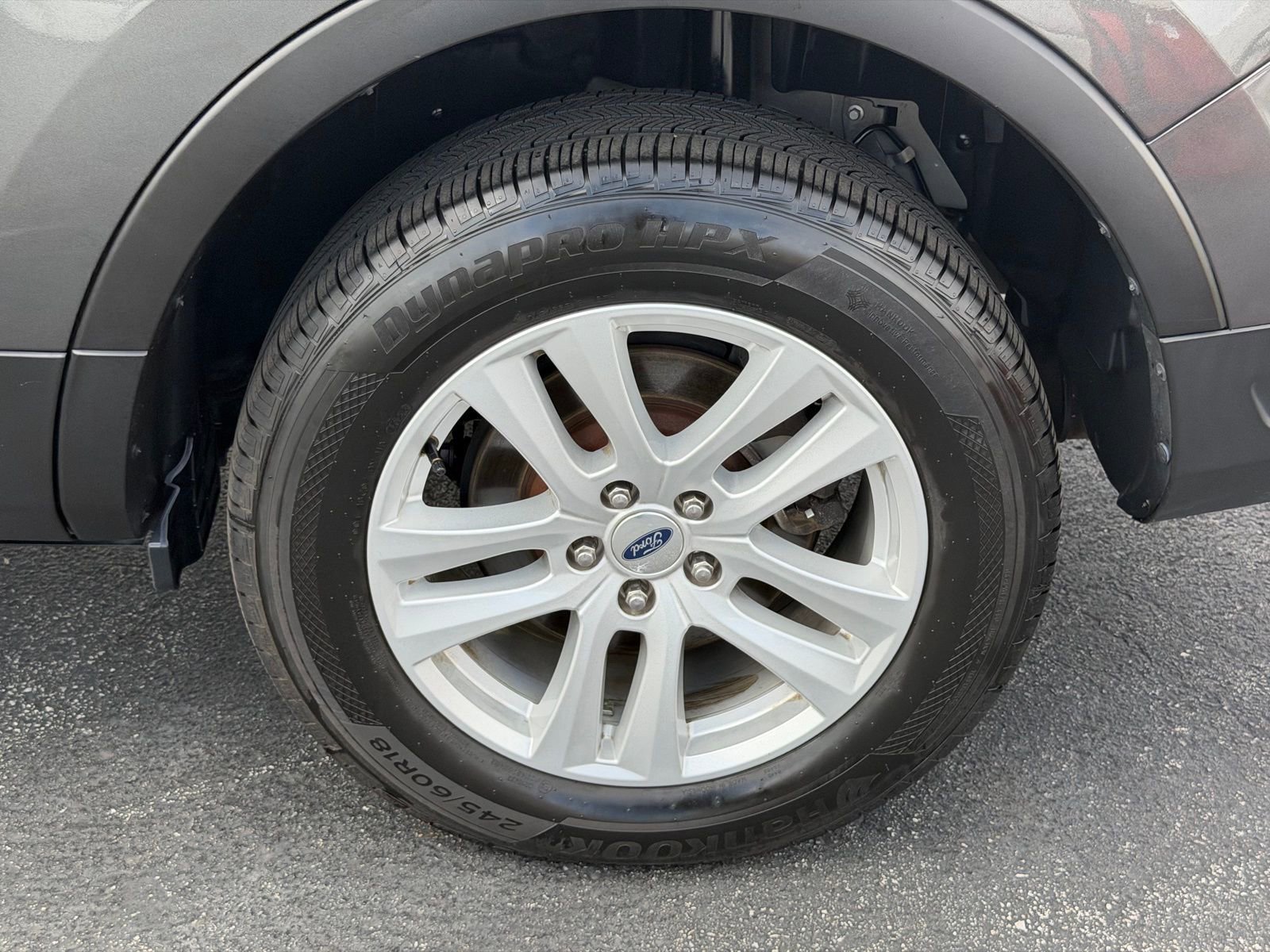 Used 2019 Ford Explorer XLT w/ Equipment Group 202A AWD/4WD image 34