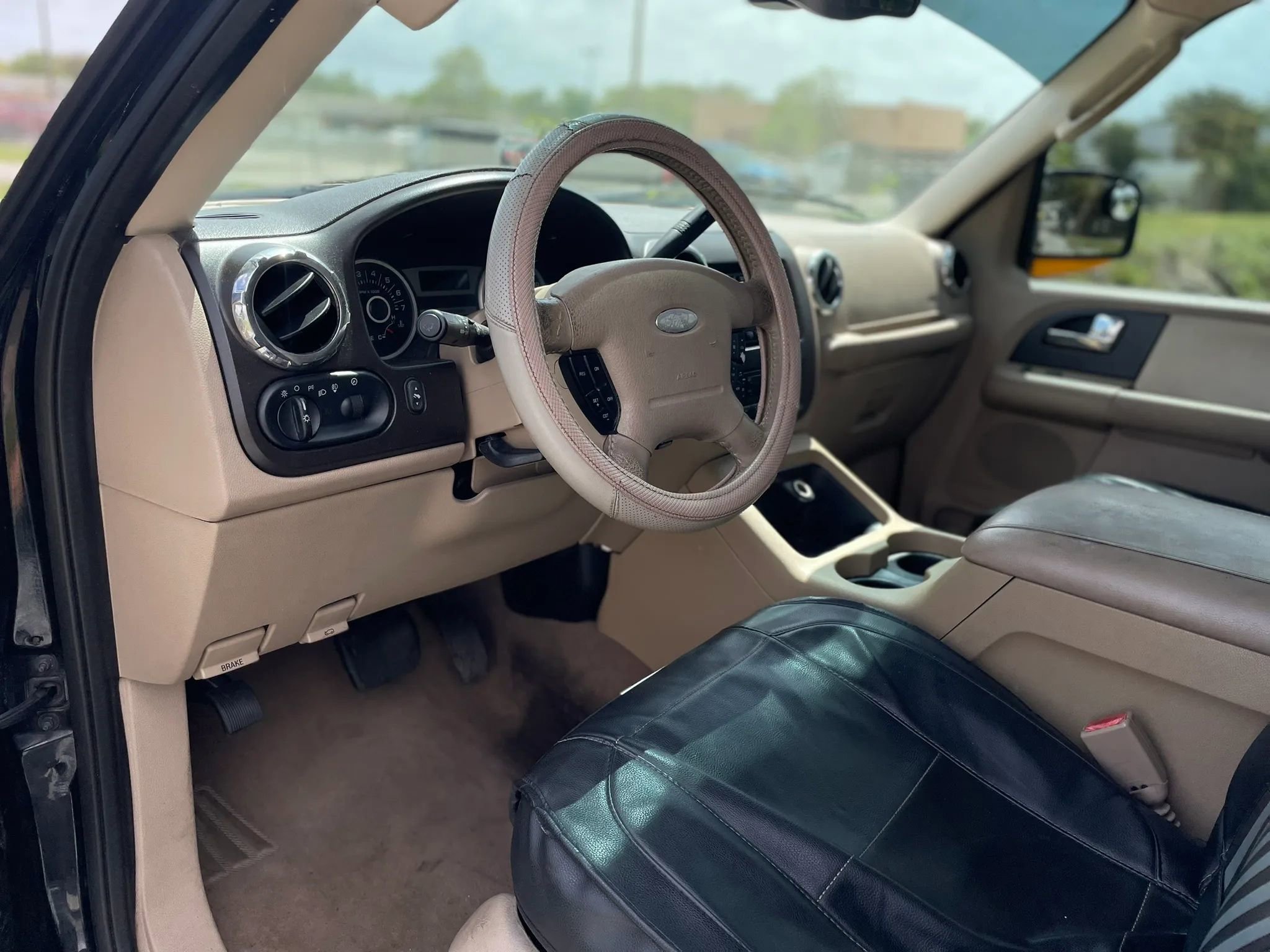 Used 2005 Ford Expedition Eddie Bauer image 20