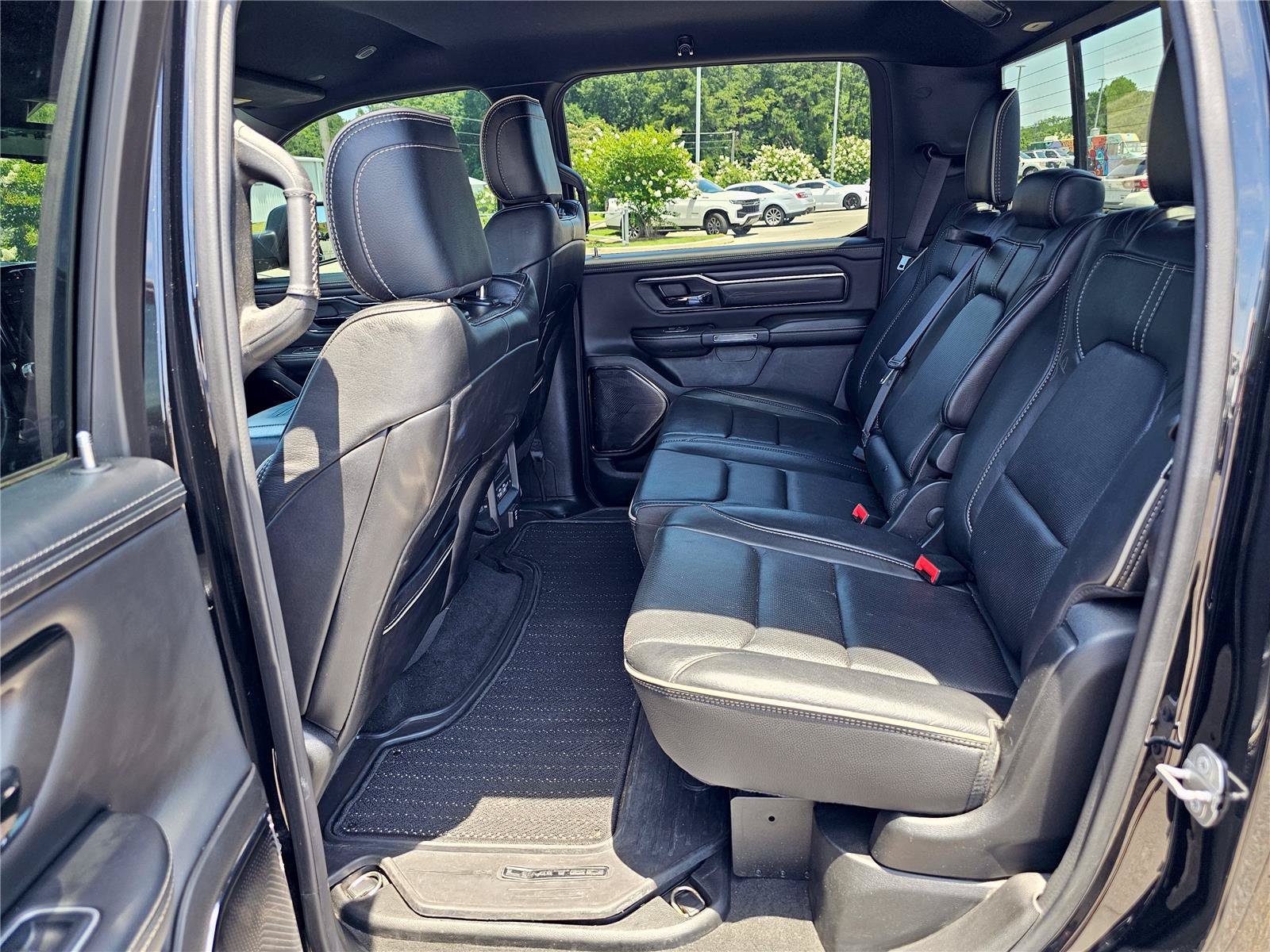 Used 2022 RAM 1500 Limited AWD/4WD image 31