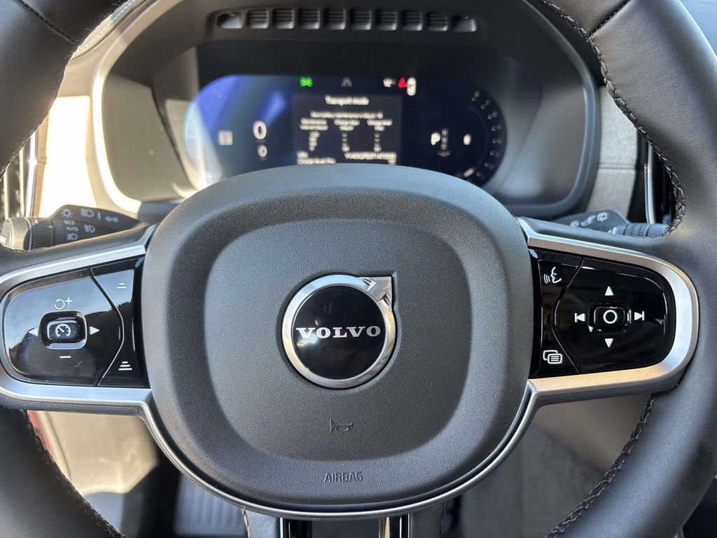 New 2026 Volvo XC90 B6 Plus w/ Protection Package Premier image 17