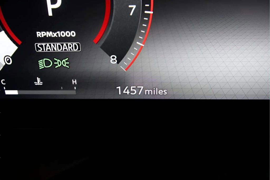 Used 2025 Nissan Kicks SR image 12