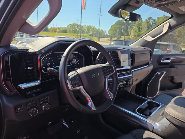 Used 2026 Chevrolet Silverado 2500 LTZ w/ LTZ Plus Package AWD/4WD image 17