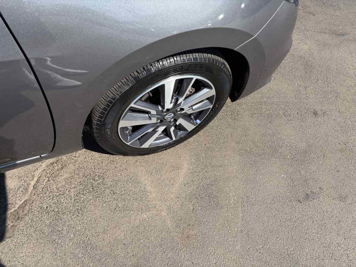 Used 2021 Nissan Versa SV FWD image 32