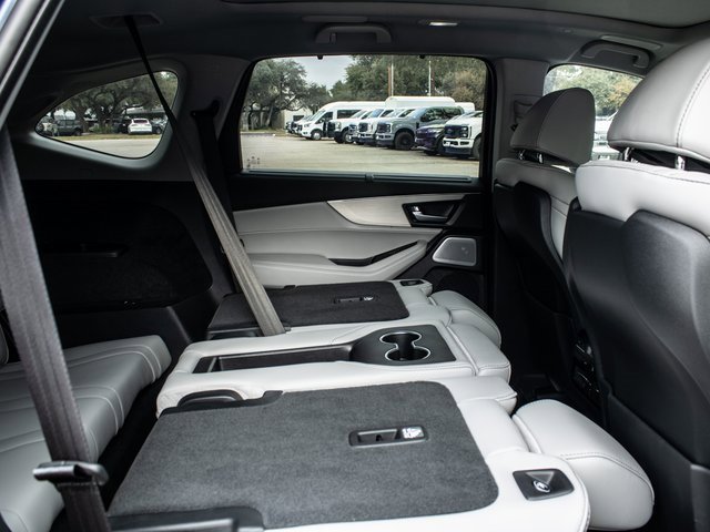 Used 2025 Acura MDX w/ Technology Package image 18