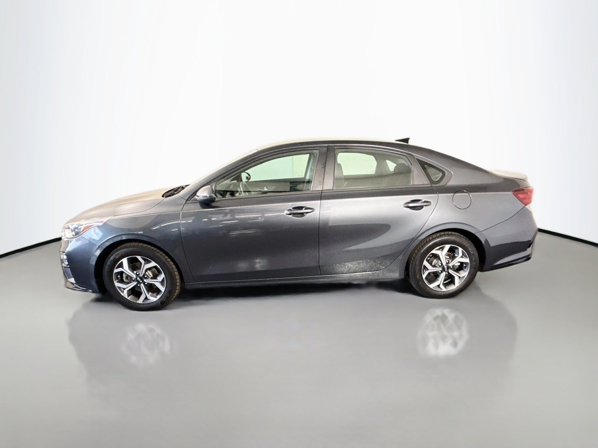 Used 2021 Kia Forte LXS FWD image 6