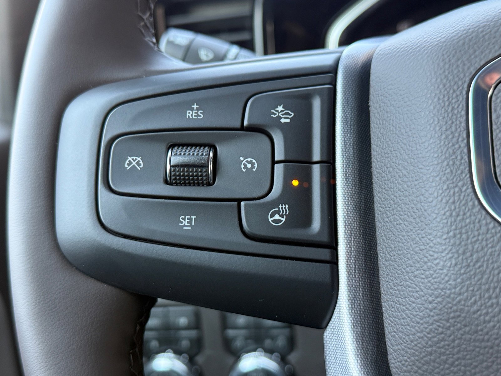 New 2026 GMC Sierra 3500 SLT w/ SLT Convenience Package image 24