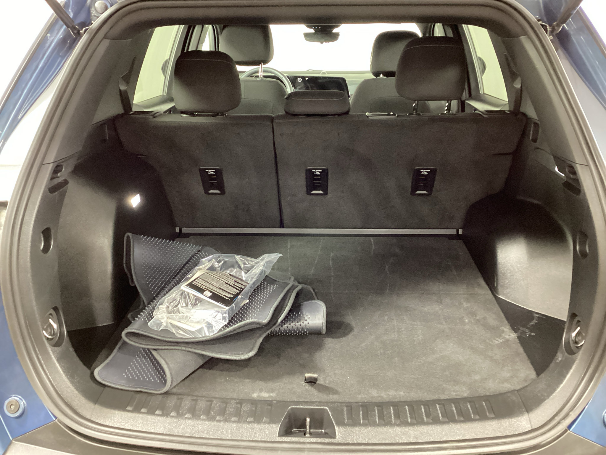 Used 2025 Chevrolet Equinox LT w/ Safety and Technology Package AWD/4WD image 13