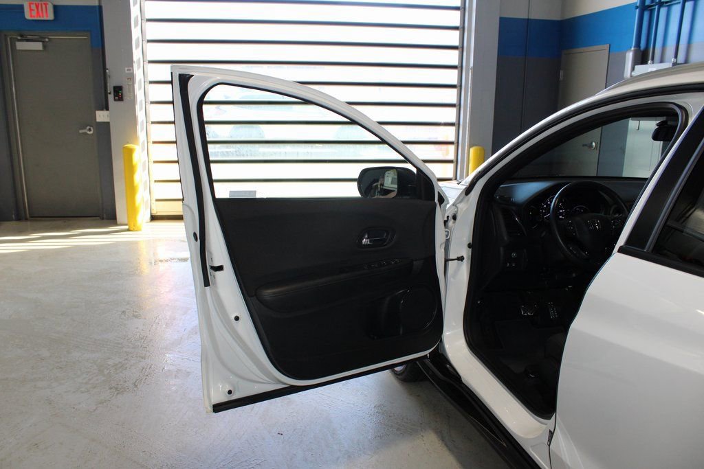 Used 2021 Honda HR-V Sport image 7