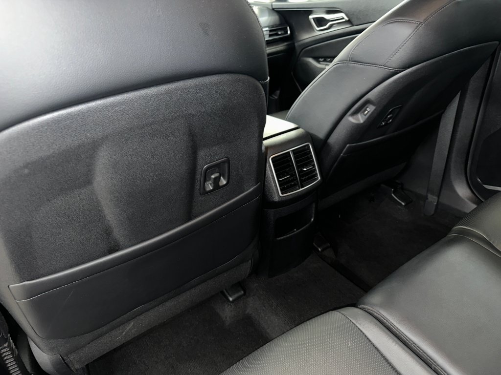 Used 2024 Kia Sportage EX AWD/4WD image 18
