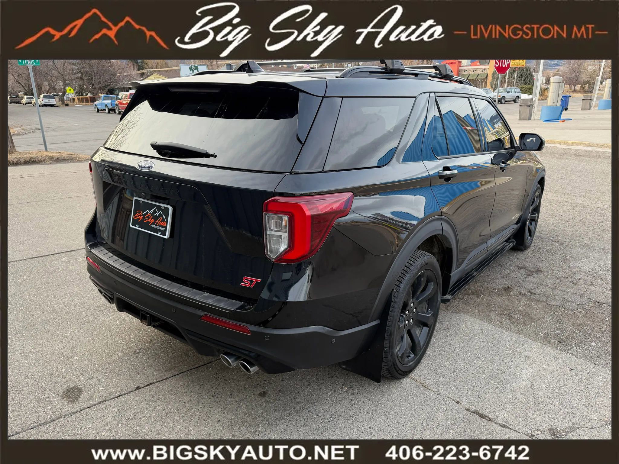 Used 2020 Ford Explorer ST w/ ST Street Pack image 7