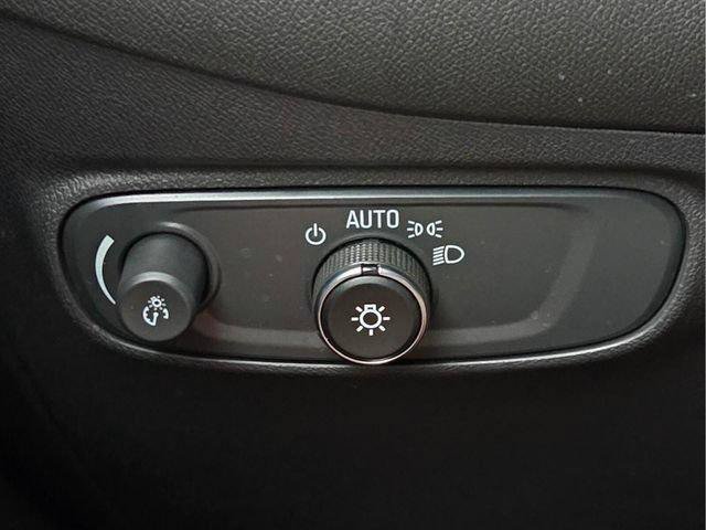 Used 2024 Chevrolet Equinox LT FWD image 29
