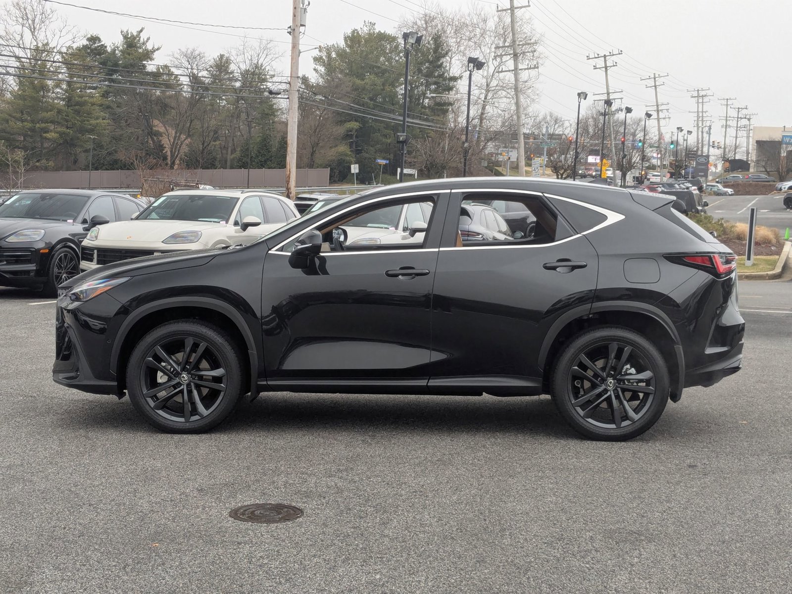 Used 2025 Lexus NX 450h+ AWD w/ Accessory Package (2T) image 2