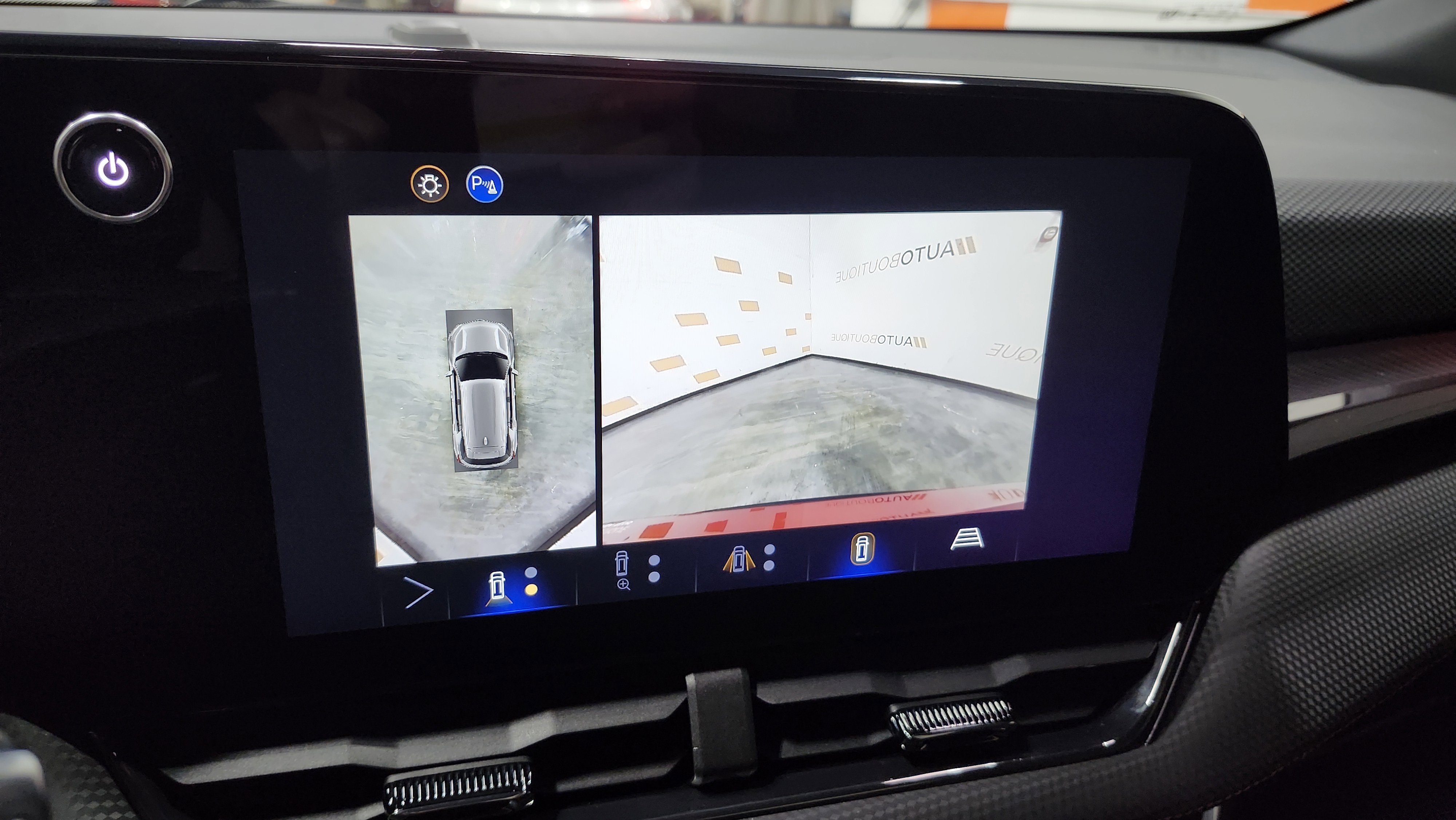 Used 2025 Chevrolet Equinox RS w/ Safety and Technology Package image 4