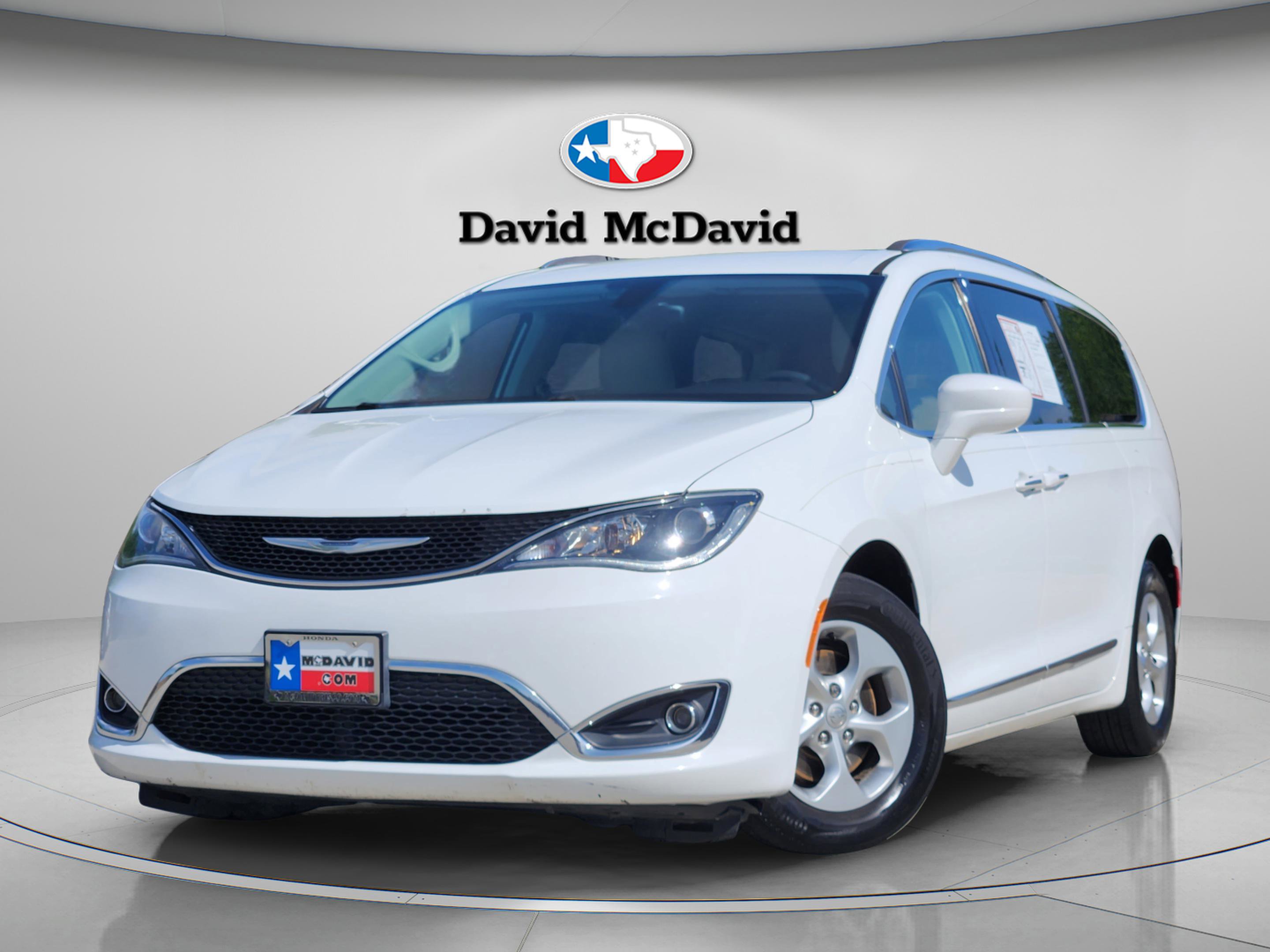 Used 2017 Chrysler Pacifica Touring-L Plus image 1