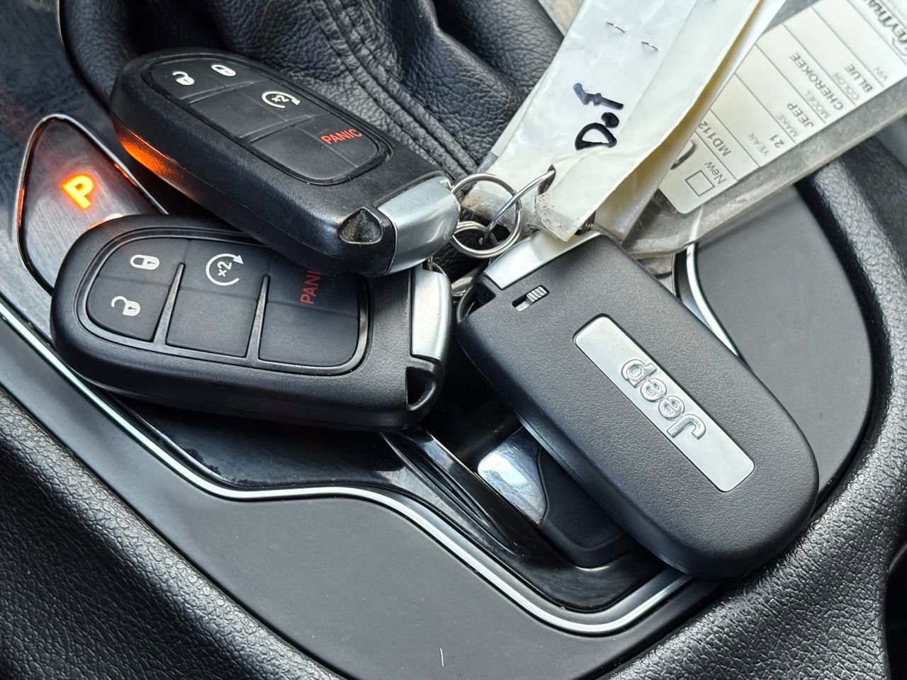 Used 2021 Jeep Cherokee Latitude Plus image 39