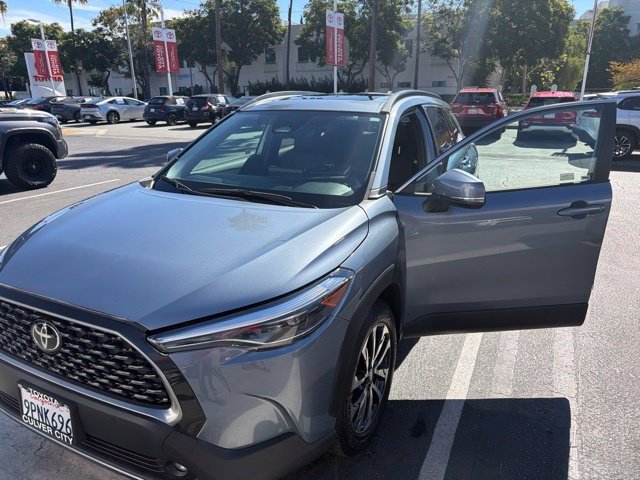 Certified 2024 Toyota Corolla Cross XLE w/ Convenience Package FWD image 3