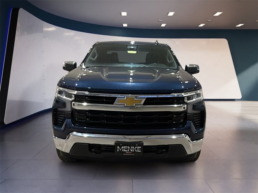 Used 2022 Chevrolet Silverado 1500 LT image 2