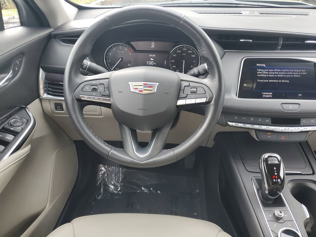 Used 2021 Cadillac XT4 Luxury image 16