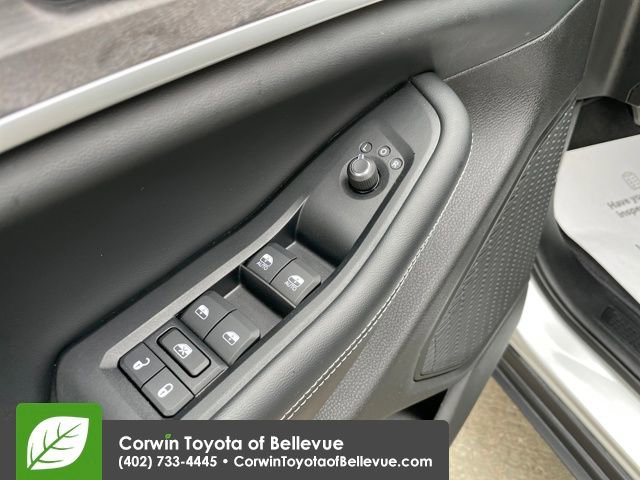 Used 2023 Jeep Grand Cherokee L Limited image 11