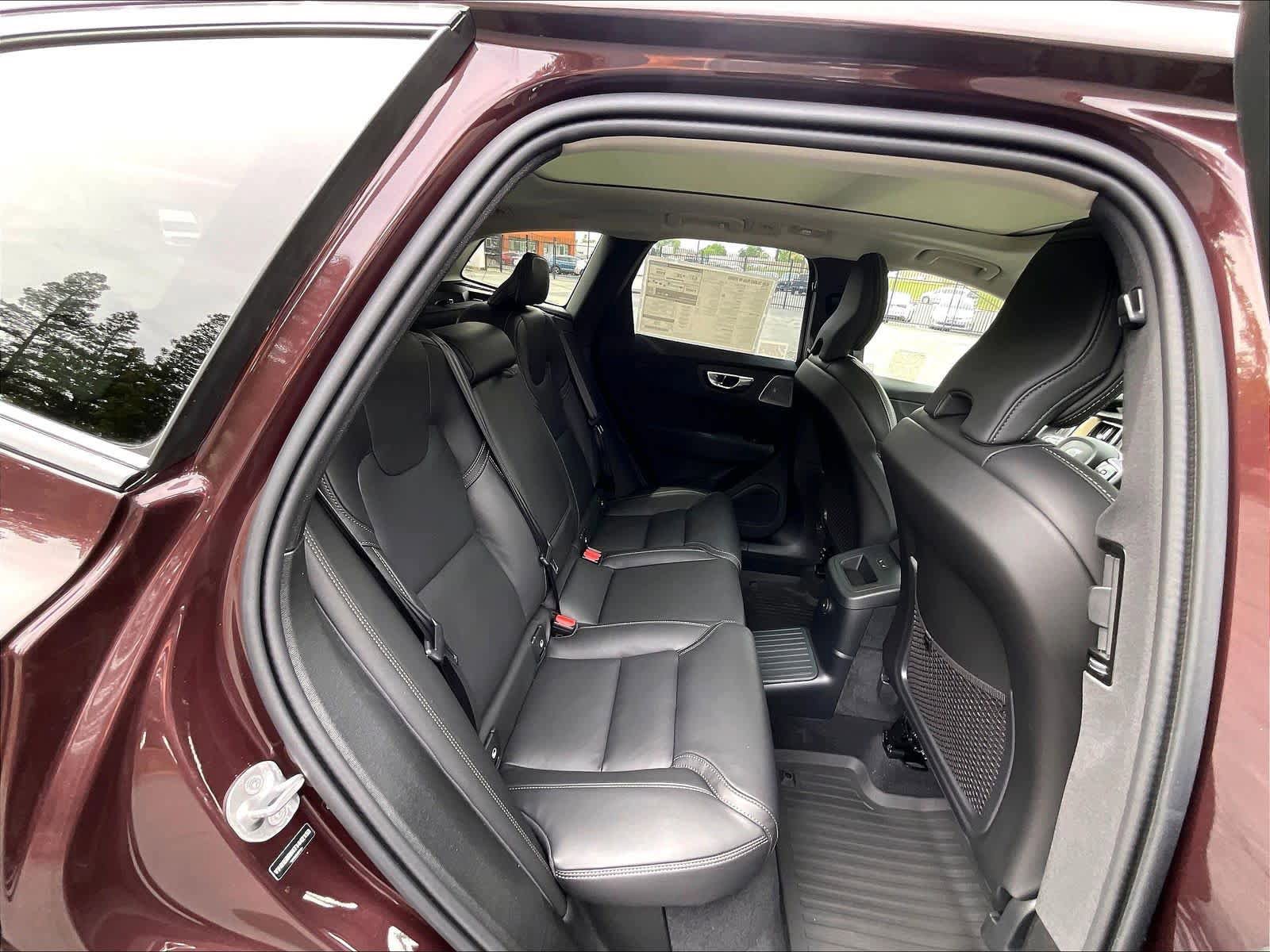 New 2026 Volvo XC60 T8 Ultra w/ Climate Package AWD/4WD image 27