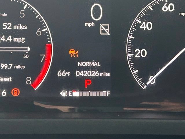 Used 2024 Honda Pilot Touring image 17