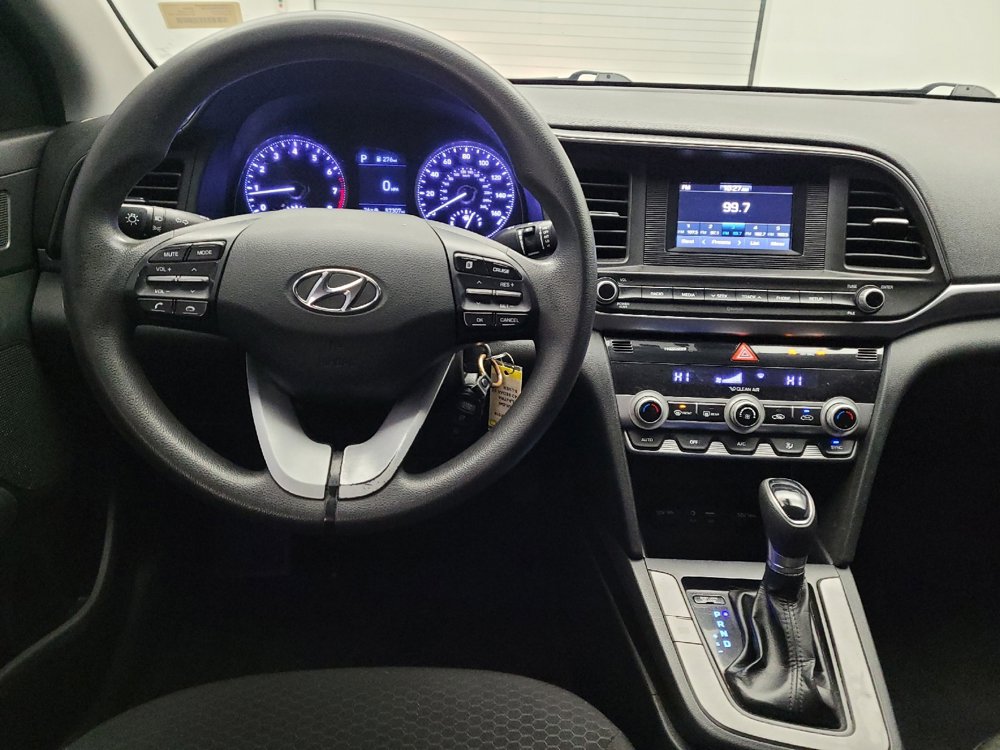 Used 2020 Hyundai Elantra SE w/ Cargo Package (C1) image 22