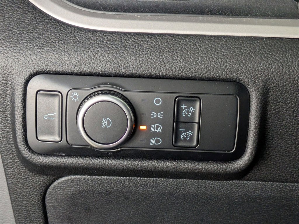 Used 2024 Ford Explorer XLT w/ Equipment Group 202A image 19