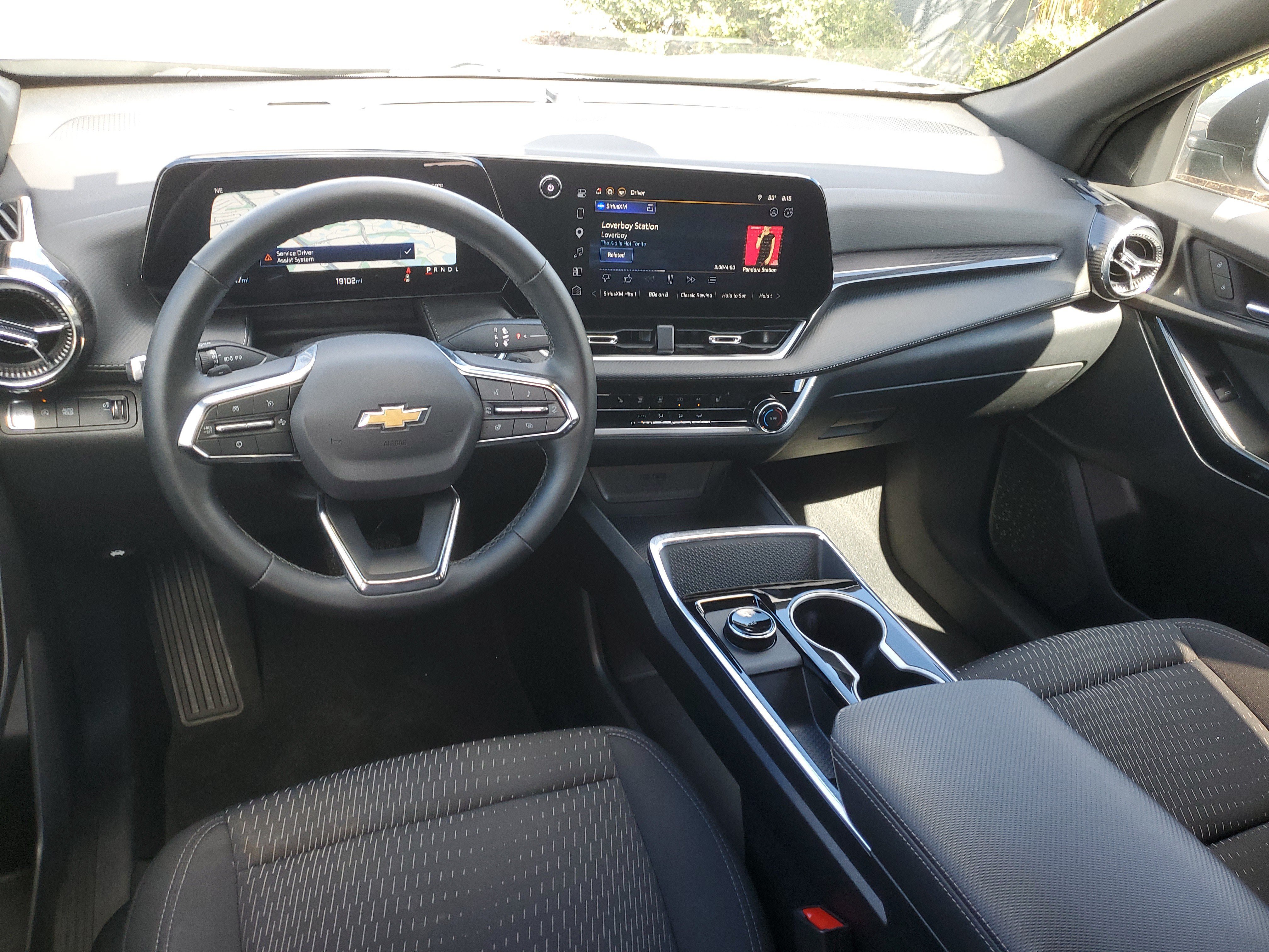 Used 2026 Chevrolet Equinox LT FWD image 10