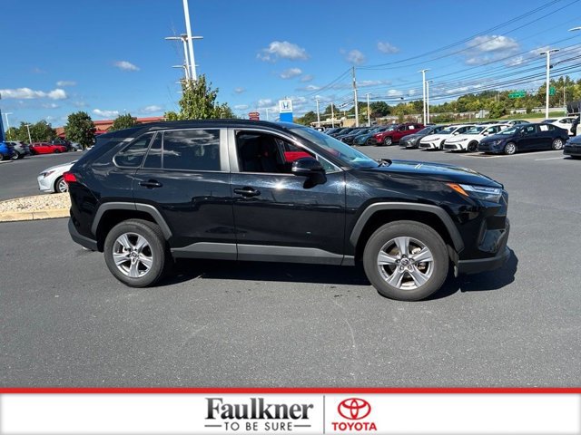 Used 2025 Toyota RAV4 XLE AWD/4WD image 5