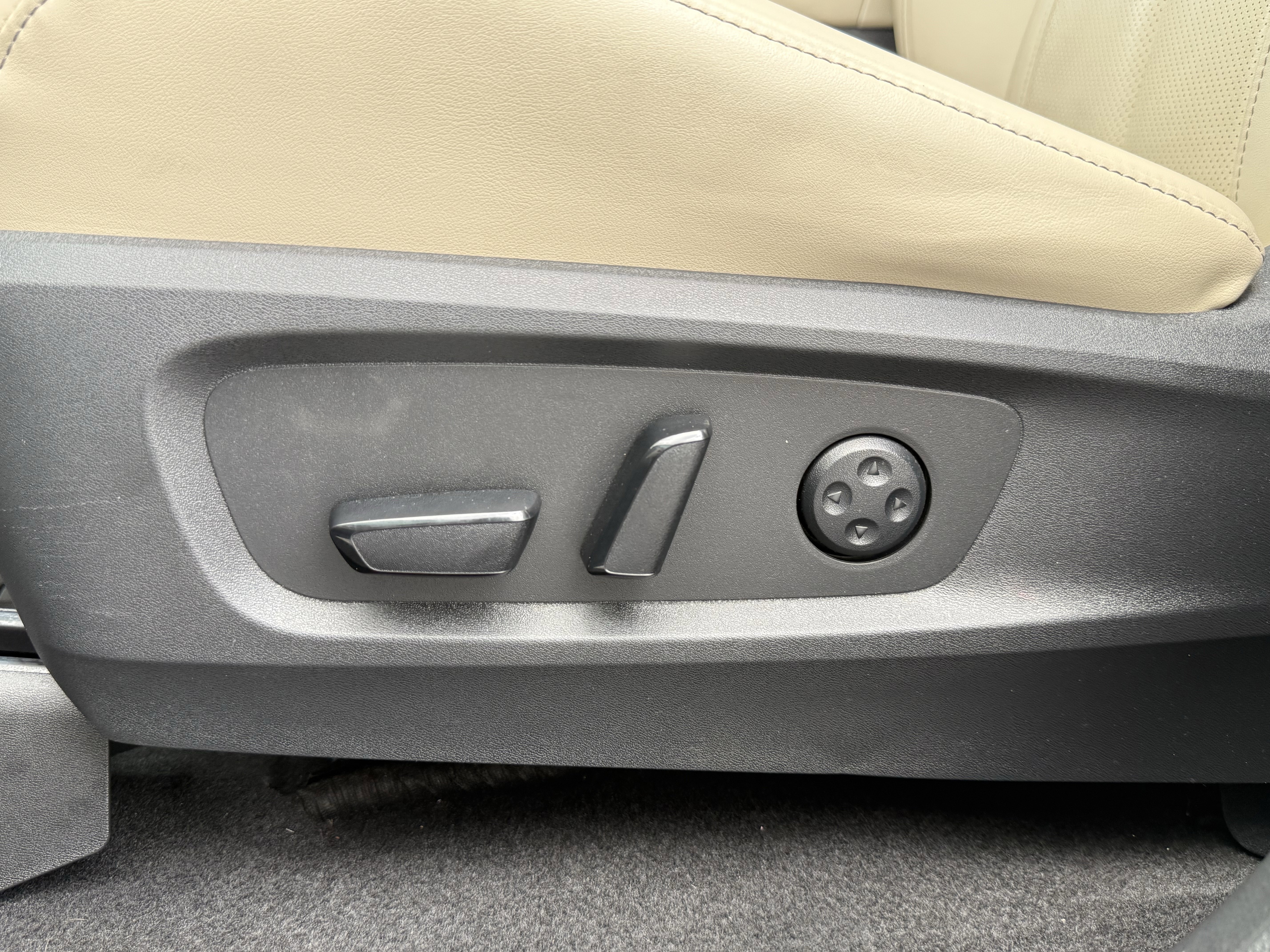 Certified 2023 INFINITI QX60 Luxe image 28