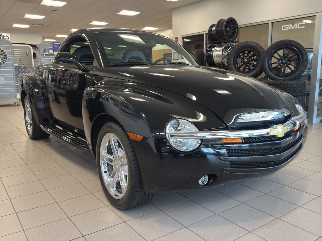 Used 2006 Chevrolet SSR w/ Preferred Equipment Group image 7