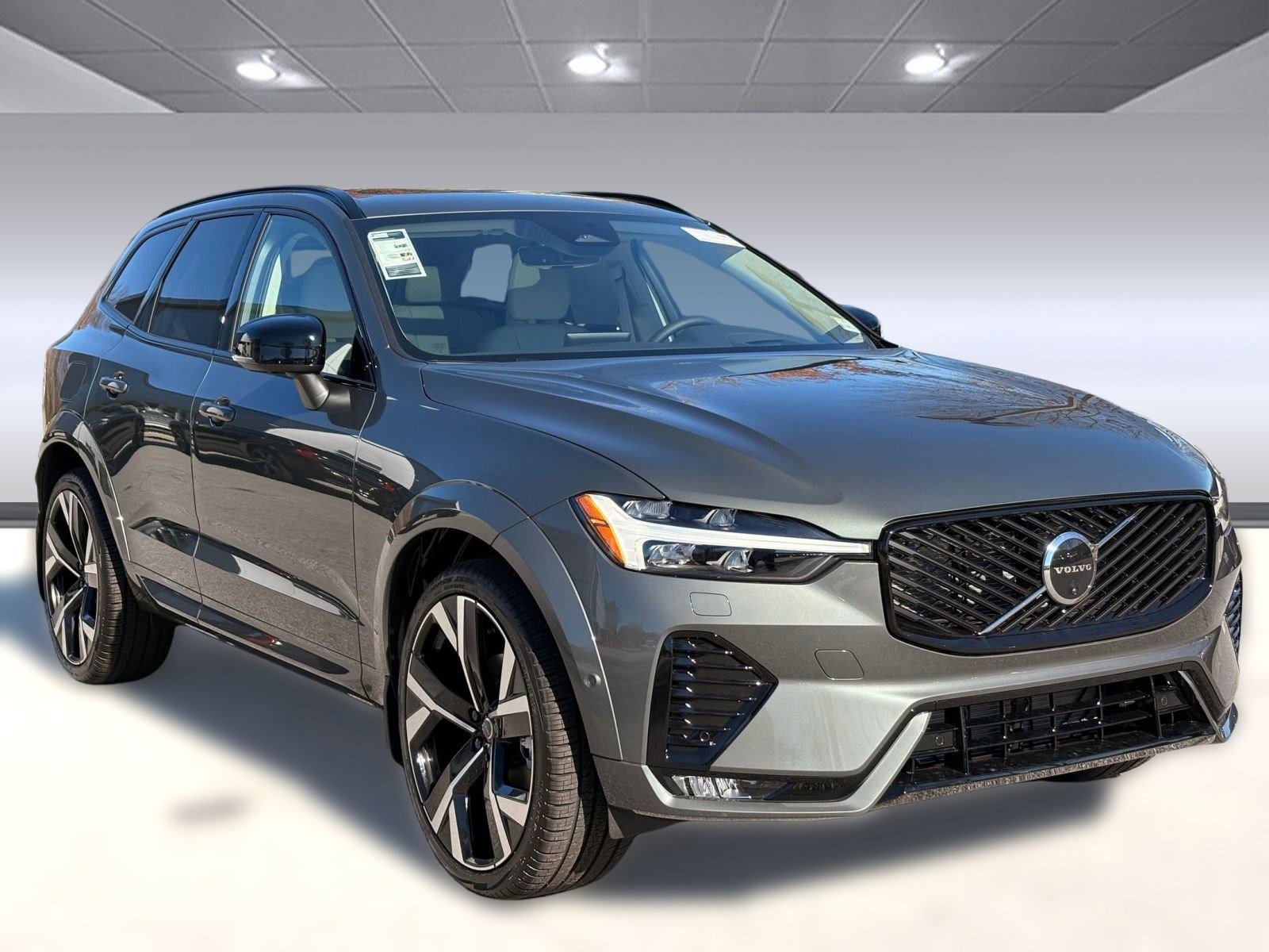 New 2026 Volvo XC60 B5 Ultra w/ Climate Package image 7