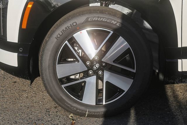 New 2026 Hyundai Ioniq 9 SEL image 11