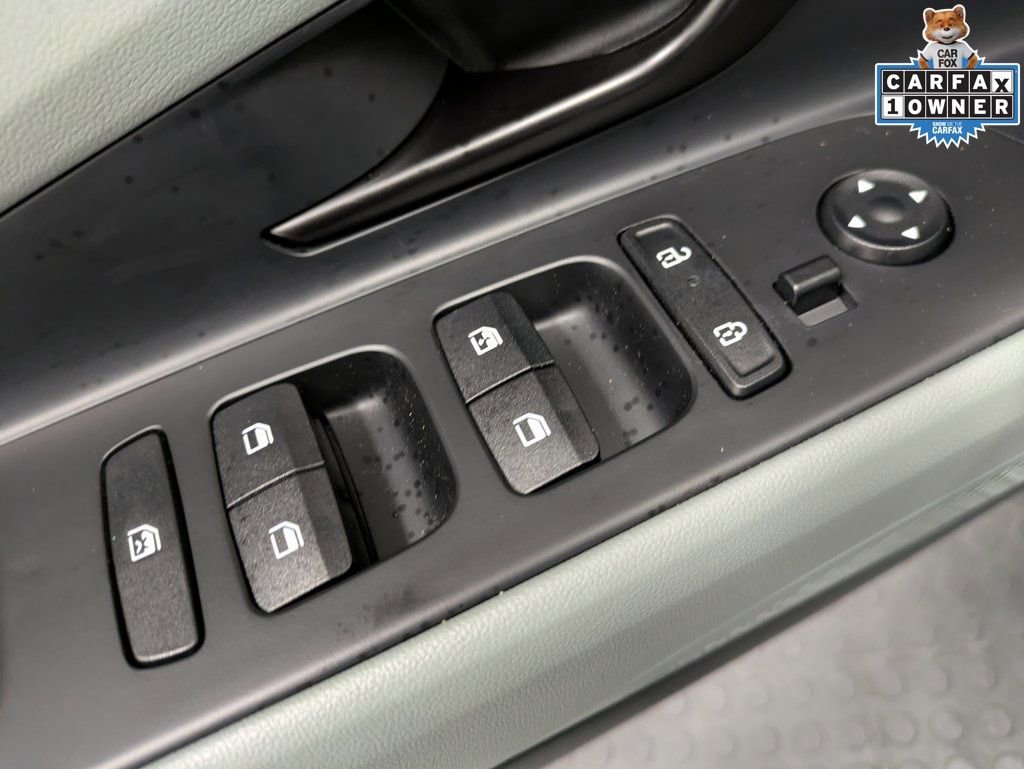 Used 2025 Hyundai Elantra Limited image 11